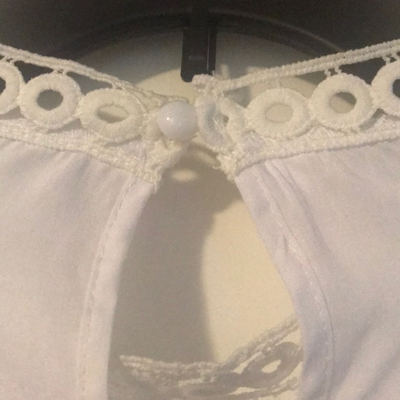 White Lace-Yoke Bishop Sleeve Top - Picture 4 of 6